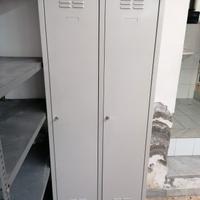 Armadietto metaale