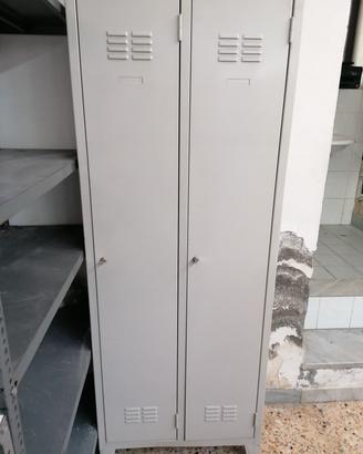Armadietto metaale