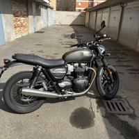 Triumph street Twin 900cc