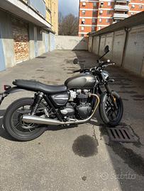 Triumph street Twin 900cc