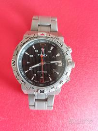 Orologio Timex con bussola