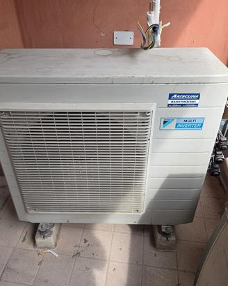 condizionatore Daikin Trial motore + 3 split