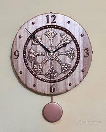 Orologio da parete artigianale con pendolo