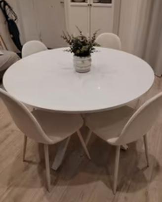 Tavolo rotondo bianco gambe incrociate