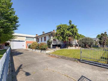 COMPLESSO A CASTELVETRO PIACENTINO