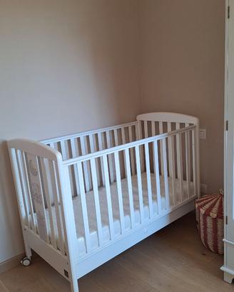 Lettino Italbaby NUOVO + materasso Giordani NUOVO