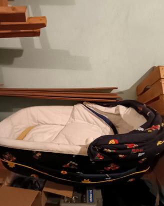 Set per neonati: passeggino, ovetto e marsupio