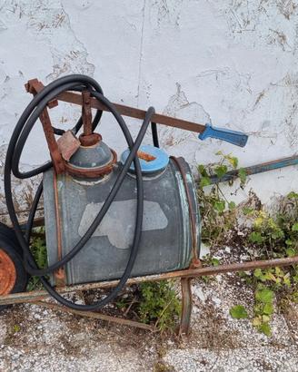 Carriola irroratrice da giardino 