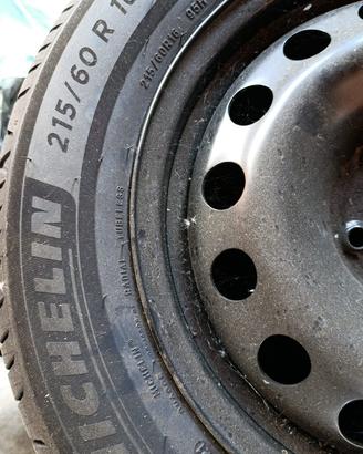 4 GOMME INVERNALI 215/60 R16 MICHELIN