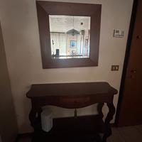 Console con specchio