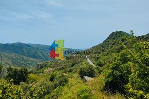 Terreno con fabbricato contrada Feo o Feudo Panora