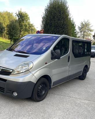Vivaro 9 posti in accellenti condizioni