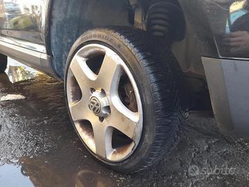 FUSELLO RUOTA ANT. DX. VOLKSWAGEN TOUAREG «I» (200