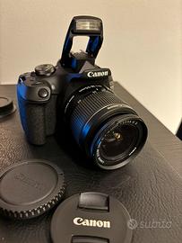 Canon Eos 2000D kit (obbiettivo EF-S 18-55 IS II)