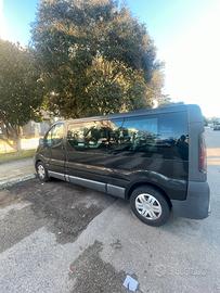 Renault Vivaro 9 posti motore rifatto