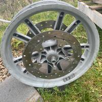 Beverly 500 cerchio anteriore