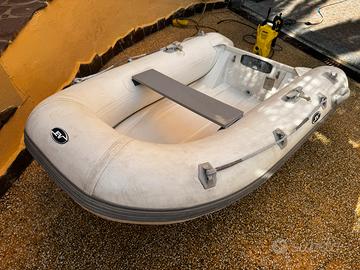 Tender EV chigliarigida 220 cm + motore Honda 2.3