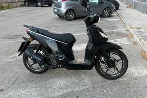 Peugeot tweet 125 anno 2024