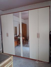 ARMADIO A 6 ANTE CON SPECCHIO COME NUOVO