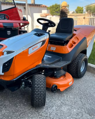 Trattorino Rasaerba STIHL RT 6112 ZL NUOVO 24M GAR