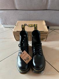 Scarpe Stivaletti Dr.Martens Donna Boucing Soles