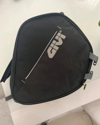 Borsa moto sottosella “Givi”, con 5 tasche