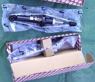 Ammortizzatori posteriori per Nissan Almera N15
