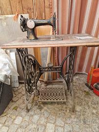 Macchina da cucire Naumann