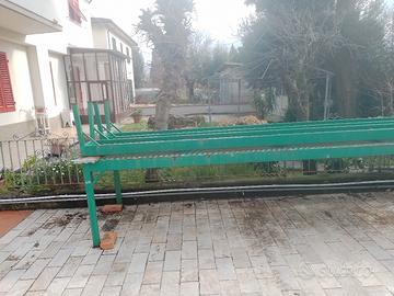 Tavolo da giardino in ferro con panche