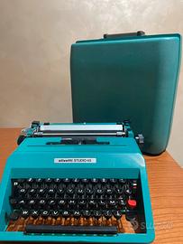Macchina da scrivere vintage Olivetti Studio 45