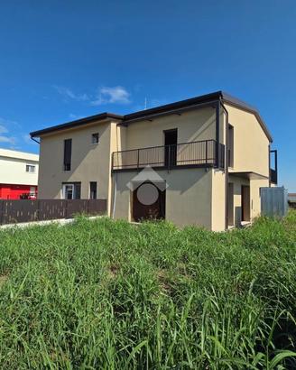 PORZIONE DI BIFAMILIARE A SAN GIOVANNI LUPATOTO