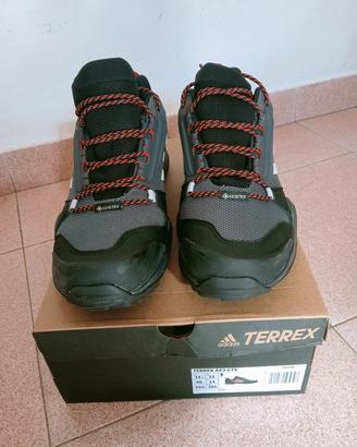  Adidas scarpe da trekking