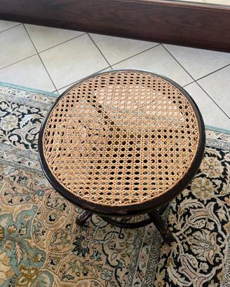 Sgabello antico per intenditori