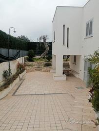 Appartamento in villa con giardino-pannelli solari