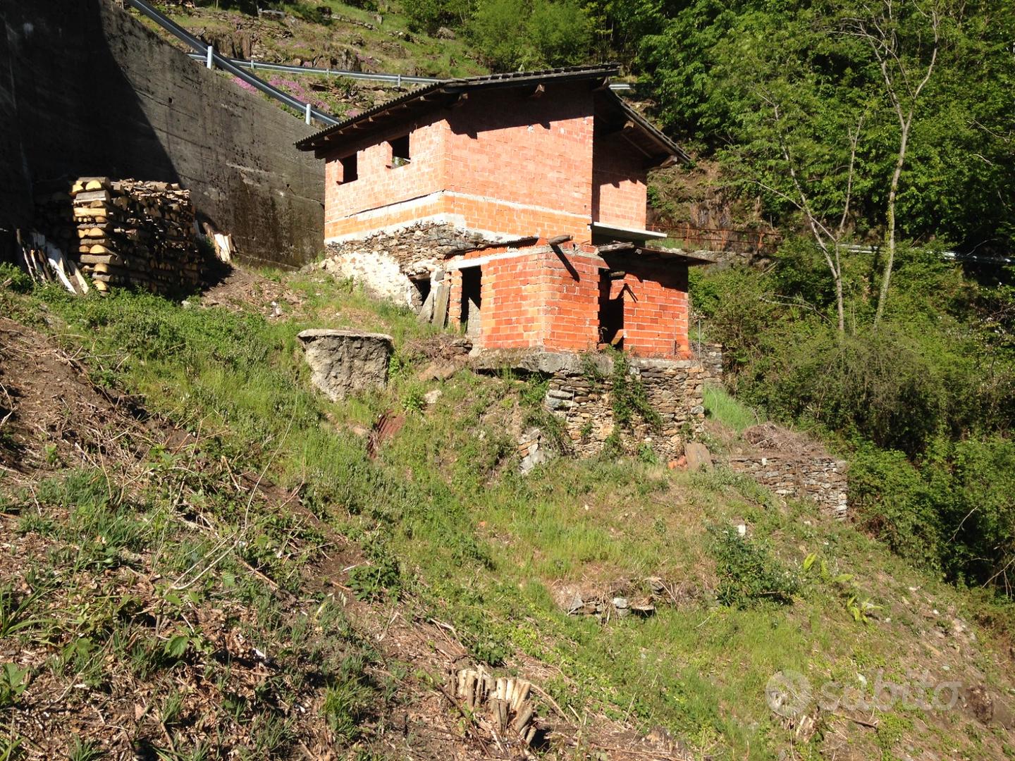 Baite con terreno in Valle Cannobina - Vista 2