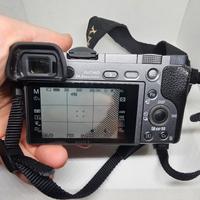 Fotocamera Sony a6000 come nuova con 2 obiettivi. 