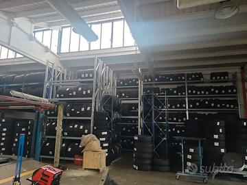 Scaffalatura porta gomme