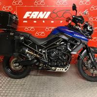 TRIUMPH Tiger 800 XRx .