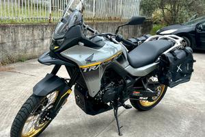 Honda transalp xl 750 con  1700 km 4/2026