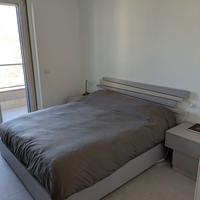 Letto- contenitore e comodini annessi