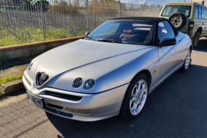 Alfa romeo spider 2000 twin spark L 16v 114kw