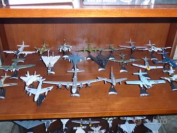 aerei aeroplanini carri armati mezzi cingolati mil