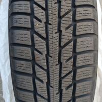 Pneumatici invernali e cerchi 175 65 R15 84T Yaris