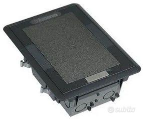 Torretta elettrica a scomparsa BTicino