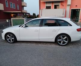 AUDI A4 4ª serie - 2011