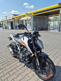 KTM DUKE 390 2021