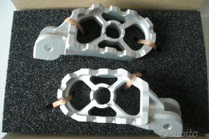 Coppia Pedane Ducati Performance per Scrambler