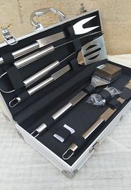 Set barbecue in acciaio inox e valigetta alluminio