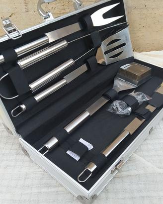 Set barbecue in acciaio inox e valigetta alluminio