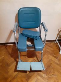 Sedia a rotelle con comoda